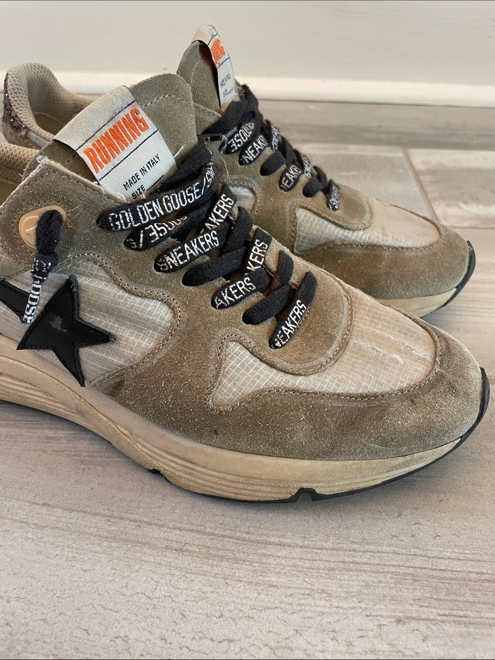 Golden Goose Running Sole Ice Taupe Black Women’s 37 *FLAWS* - Picture 4 of 16